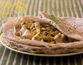 Galette au poulet, coco et curry