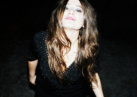 Interview « ensoleillée » avec Izia