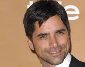 John Stamos, le nouveau choriste de Glee ?