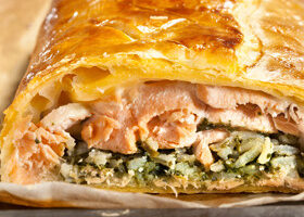 Koulibiac de saumon et épinards au Comté
