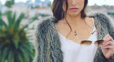 Lunettes – Cet été, on adopte la chaine à lunettes de mamie