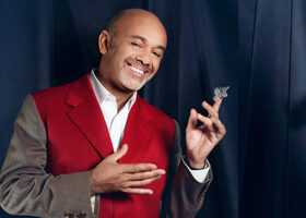 Christian Louboutin marche dans les pas de Cendrillon !