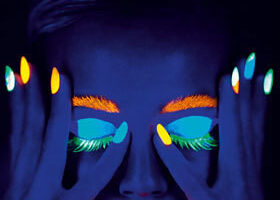 Des vernis qui changent en fonction de la lumière !