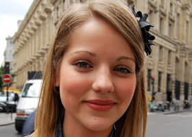 Street Beauty : on a repéré le make up de Charlotte !