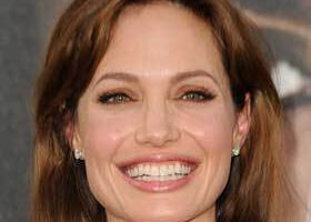 Le gloss qui fait fondre Angelina Jolie