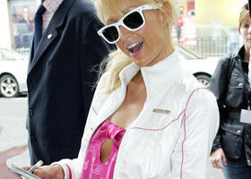 Paris Hilton : la troisième plaie de l&rsquo;Angleterre !