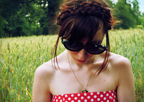 4 filles au soleil : Slanelle et sa peau très claire