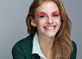 Tuto make-up : je veux des faux-cils flashy !