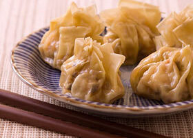 Comment faire… des raviolis won ton aux crevettes ?