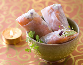Rouleaux de printemps au saumon fumé