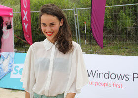 Comment être aussi cool qu&rsquo;une surfeuse (quand on ne surfe pas) ?