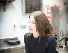 La chef du Camion qui Fume ouvre un resto : le Freddie&rsquo;s Deli. Interview !