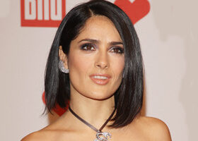Salma Hayek change de tête