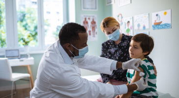 Scolarisation : les vaccins obligatoires et l’assurance pour votre enfant
