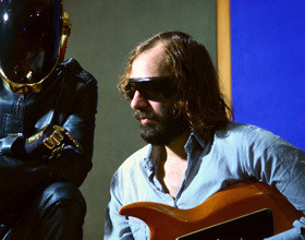 Sébastien Tellier voit la vie en bleu !