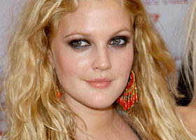 Drew Barrymore, une  » Drôle de Dame  » version 2010 !