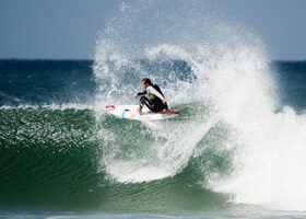 Cette année, je prends des cours de surf avec… Bixente !
