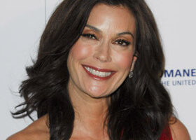 Teri Hatcher à la rescousse des Desperate Housewives du monde entier
