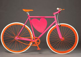 Be cycle & Fashion : des vélos « griffés » pour la bonne cause. J&rsquo;adore !