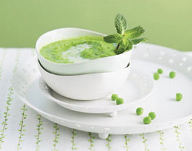 Velouté de petits pois à la menthe