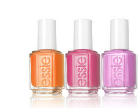 Cet été, destination Bikini So Teeny avec les nouveaux vernis Essie !