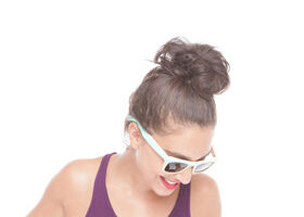 Des lunettes en bois pour être écolo et stylée !