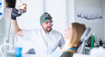 Comment gérer une rage de dent : conseils et solutions