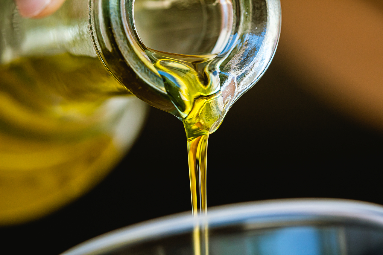 Date de péremption : mon huile est périmée, puis-je encore la consommer ou cuisiner avec ?