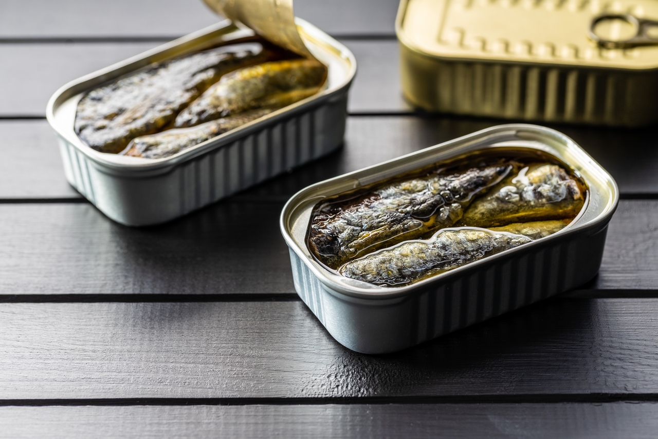 Elle disparaît des rayons des supermarchés : pourquoi le prix des sardines en conserve explose cet automne ?