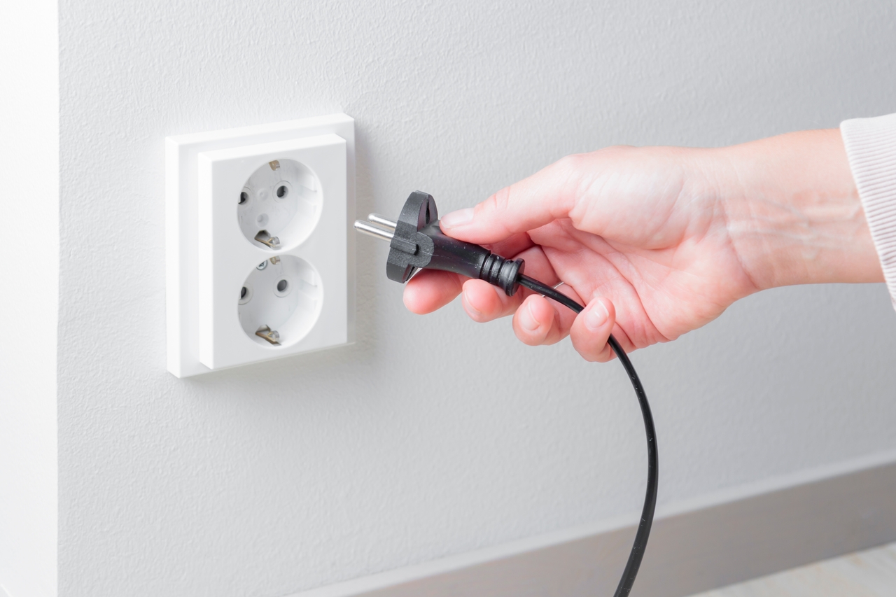 Les prises électriques traditionnelles c&rsquo;est fini : voici le nouveau type qui révolutionne votre intérieur (sans travaux)