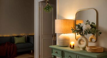 Ce détail déco vu partout fin 2025 transforme une pièce sombre et réveille l’énergie d’un intérieur sans gros budget
