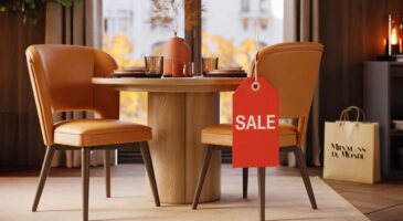 Ce lot de chaises vintage chez Maisons du Monde en novembre 2025 intrigue par son prix cassé et un détail que tout le monde remarque