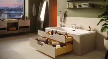 Voici la baignoire à tiroirs qui s’annonce en 2026, un détail discret pour gagner du rangement dans la salle de bain, Jacob Delafon en tête