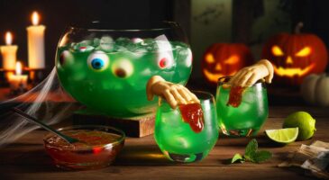 Voici le Green Goo d’Halloween 2025, ce cocktail vert au gin et pâte d’amande qui intrigue autant qu’il régale