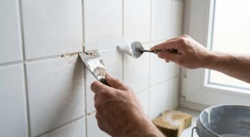 Joint de carrelage abîmé : cette méthode rapide ne touche qu’une minuscule zone et vous évite un gros chantier