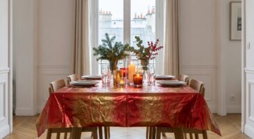 Noël : chez MaxiBazar, cette nappe rouge et dorée à moins de 10 € fait scandale, les fans de déco se l&rsquo;arrachent