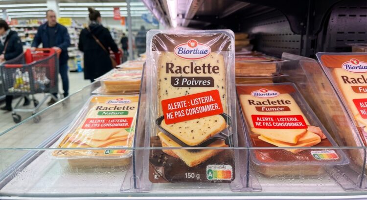 Ce fromage à raclette vendu chez U est rappelé pour Listeria : vérifiez vite votre frigo aujourd&rsquo;hui