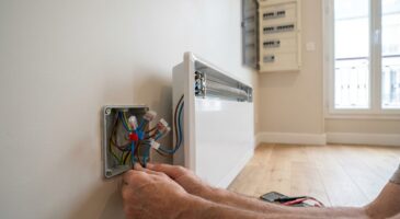 Changer une plinthe électrique : ces étapes qu&rsquo;on oublie toujours et qui évitent le pire à la remise sous tension