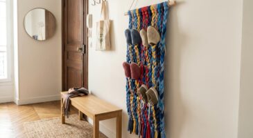 Entrée envahie de chaussons : ce vieux vêtement oublié promet un rangement nickel sans dépenser un euro