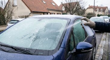 Hiver : ce spray auto à 2,49 € chez B&M fait oublier le grattoir, les stocks fondent plus vite que le givre