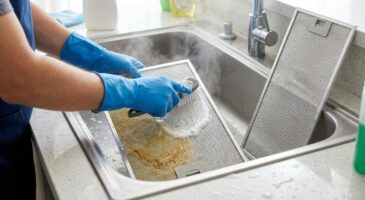 Hotte aspirante qui n’aspire plus ? Cette routine évite pannes, odeurs, risque d’incendie et gros travaux