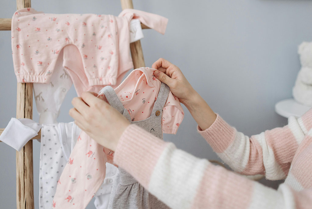 Vêtements enfants : comment les choisir selon leur âge ?