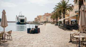 Vacances en France : cette île du Var où arriver en voiture est très mal vu peut vite tourner à la galère