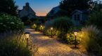 Ce lot de lampes solaires à moins de 7 € chez Action illumine mon jardin depuis des semaines (ne passez pas à côté)