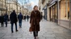 Ce manteau en fausse fourrure affole les ventes : le détail qui le rend introuvable en magasin cet hiver