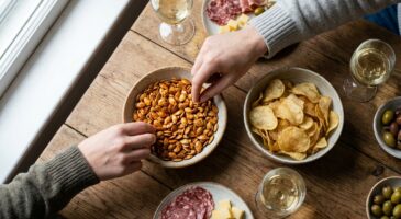 Chips à l’apéro : si vous tenez à votre cœur, remplacez-les par ces graines grillées ultra rassasiantes