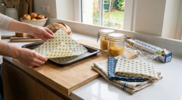 Film plastique : ce geste toxique à bannir, cet emballage lavable à 2 € dure 2 ans et se fabrique en 5 minutes