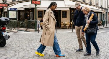 Je les croyais ringards : ces sabots en plastique moqués sont devenus la pièce mode la plus convoitée de 2026
