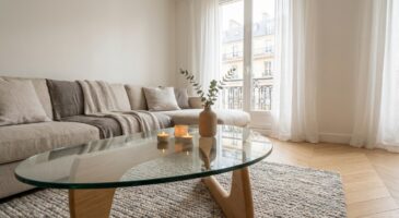 JYSK brade cette table basse à 80 € qui illumine le salon, mais vous risquez de la voir disparaître très vite