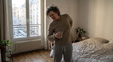 Vous buvez de l’eau dès le réveil ? Ces 10 signaux prouvent que sans ce rituel de 3 minutes, votre corps reste raide